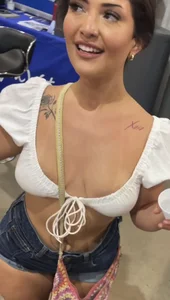 Oblivious wedgie on big booty (not oc)