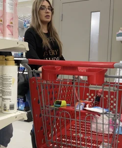 Caught another oblivious girl
