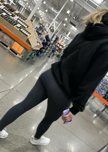 2 plump tight ass college girls in white legging VTL