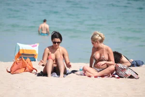 Sexy Florida beach bikini girls