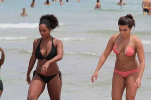 Ebony beach and bikini girls