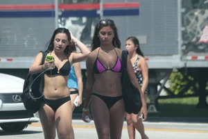 Various sexy Florida beach and bikini girls