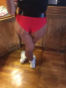 Candid sexy Hooters girls in their uniforms