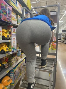 Sexy PAWG Walmart Employee Stocking shelves. (FIRST POST, OC)