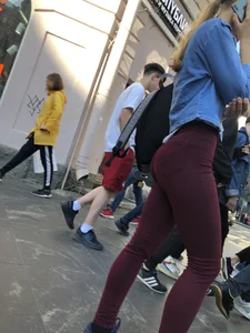 Perfect Ass And Fit Legs in Tight Red Jeans Street Crosswalk Creepshots Gallery