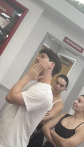 2 gym baddies with nice asses in line