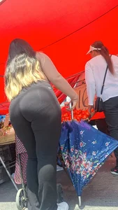 [oc]chubby phat ass latina in black leggings full panty line