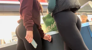 2 College Babes with nice bubble
