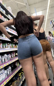 Latina in jean shorts pulled up her shorts up close -OC