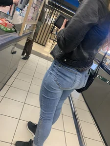 Teen slut tight jean ass