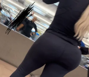 Big ass had me rock hard