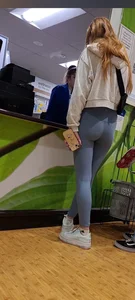 TIGHT BOOTY VS TIGHT BOOTY