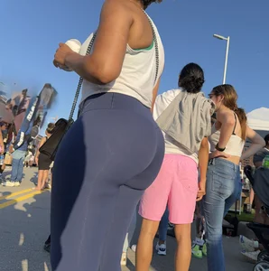 Sexy Fit Thick Round Phat Ass Bubble Booty MILF