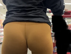 Mexican booty in flares