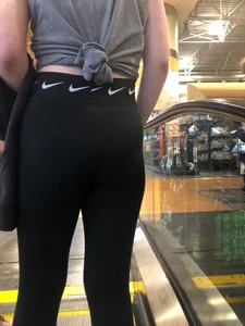Vtl in leggings