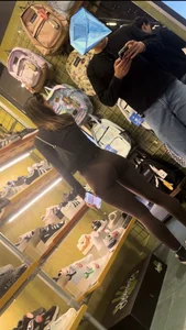 Total Bombshell PAWG Showing off in lululemon outfit (OC)