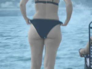 Hot chick bending @ beach (OC)