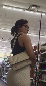 Latina Vpl in Tight White Knitted Dress