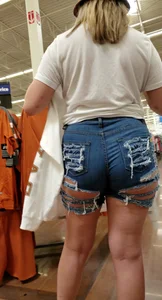 A Few Sexy Latinas from earlier while out capping