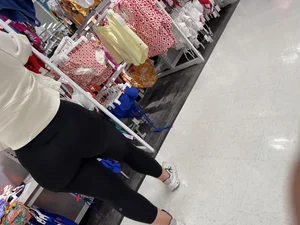 SEXY PAWG IN LULUS BEST ASS IVE SEEN IN REAL LIFE