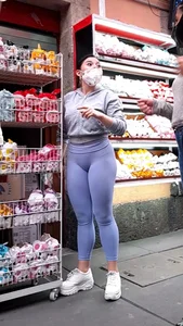 Short, beautiful and with a majestic ass in leggings… one of the best VPL