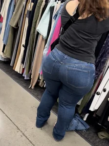 BBW ((WIDE HIPS WIDE ASS in tight jeans))