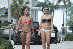 Florida beach and bikini girls