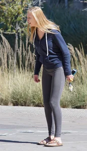 Skinny Arizona State University blonde college girl in grey leggings