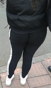 Leggings up her cheeks
