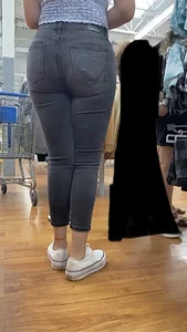 Tall Thick Latina Milf In Tight Black Jeans😋