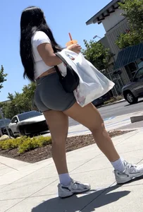 Curvy Latina  Gray shorts (Faceshot , Cameltoe)