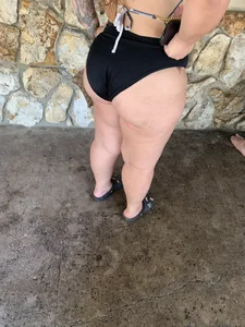 Thick red head stood in front of me for a reason