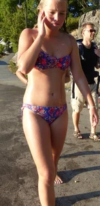 Bikini girls