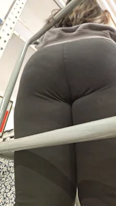 Crazy Up Shots Showing Off Her VPL in Leggings🔥
