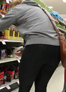 Target blonde milf with a nice ass in dark leggings