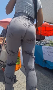 Stunning skinny butt with tight leggings showing VTL