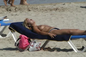 Sexy mature girls on Vilanova topless beach