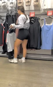 Fine af Brunette Babe with Bubble Ass (OC)