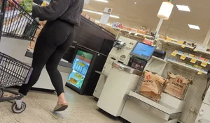 Phat ass at self checkout  / Not OC