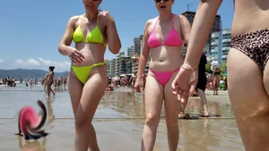 Brazillian beach creepshots, huge gallery of candid girls in swimsuits