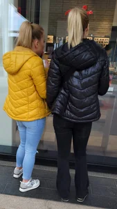 Candid blonde wearing tight jeans street creepshots