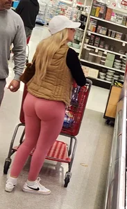 Pink dump trump