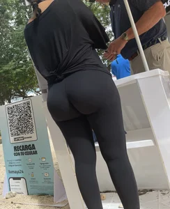The Best Ass EVER ! 10/10 (OC) NUTBUSTER