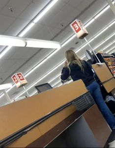 Hot little cashier