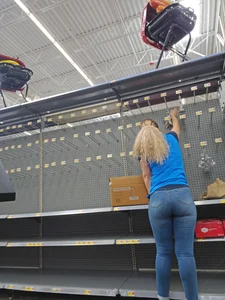 Beautiful Latina at Walmart in tight jeans