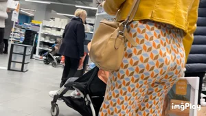 First Post | MUST SEE ! |  Pregnant Arabic Milf Bubble Butt In Flare Pants ( W/ Faceshots + GIF )
