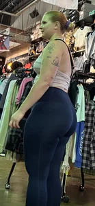 Thick blonde chic‼️