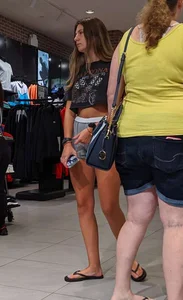 Footlocker PAWG’s shorts were eating up her PHAT cheeks
