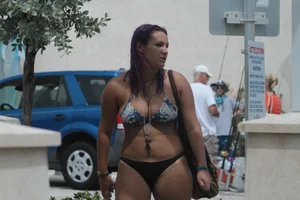 Deerfield Beach girls in bikinis