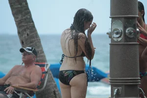 Sexy Florida beach bikini girls